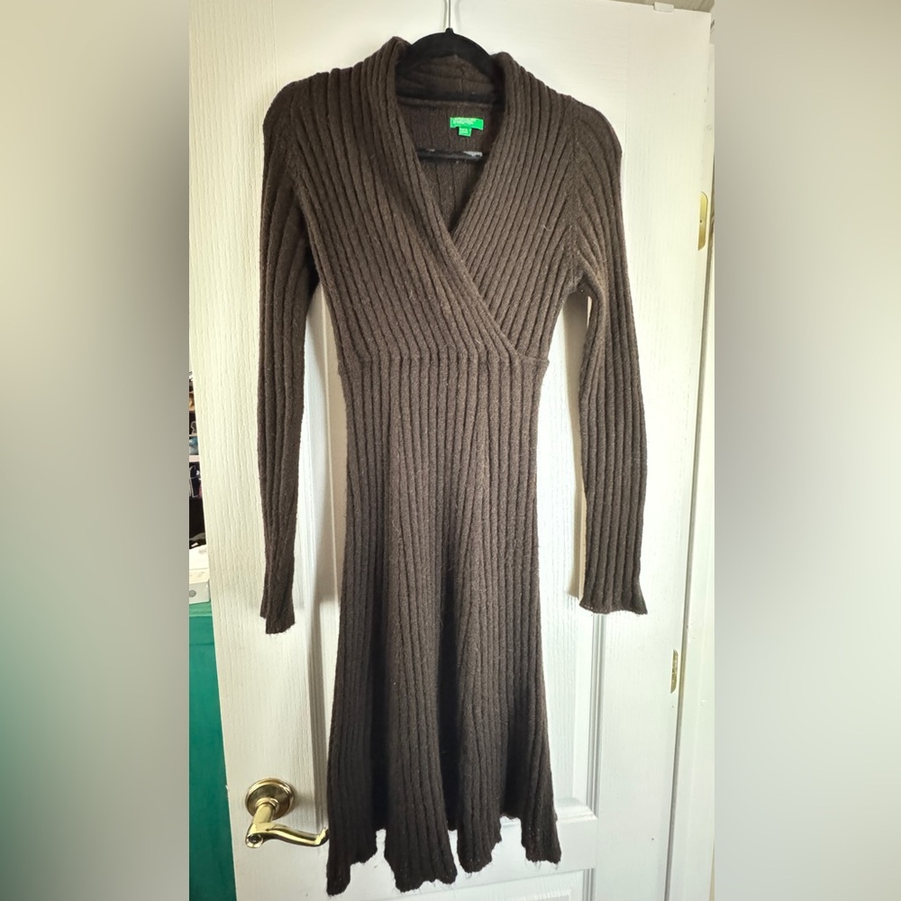Elegant Brown Ribbed Knit Dress